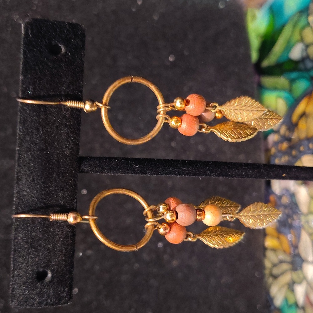Earring Set With 6 Different Styles - Picture 3 of 8